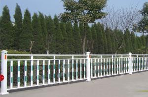市政道路三桿型護(hù)欄